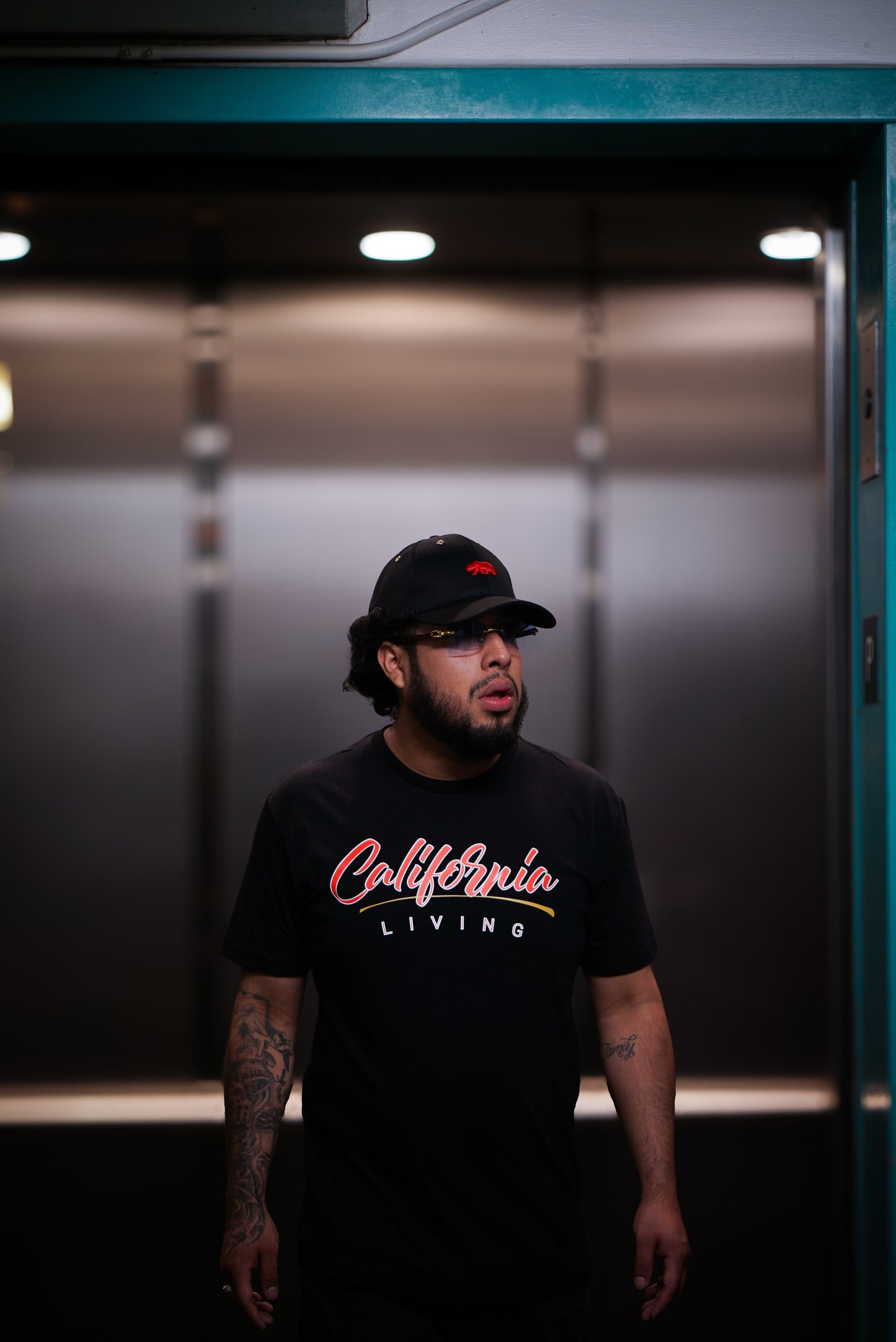 CALIFORNIA LIVING IN RED (FREE SHIPPING)