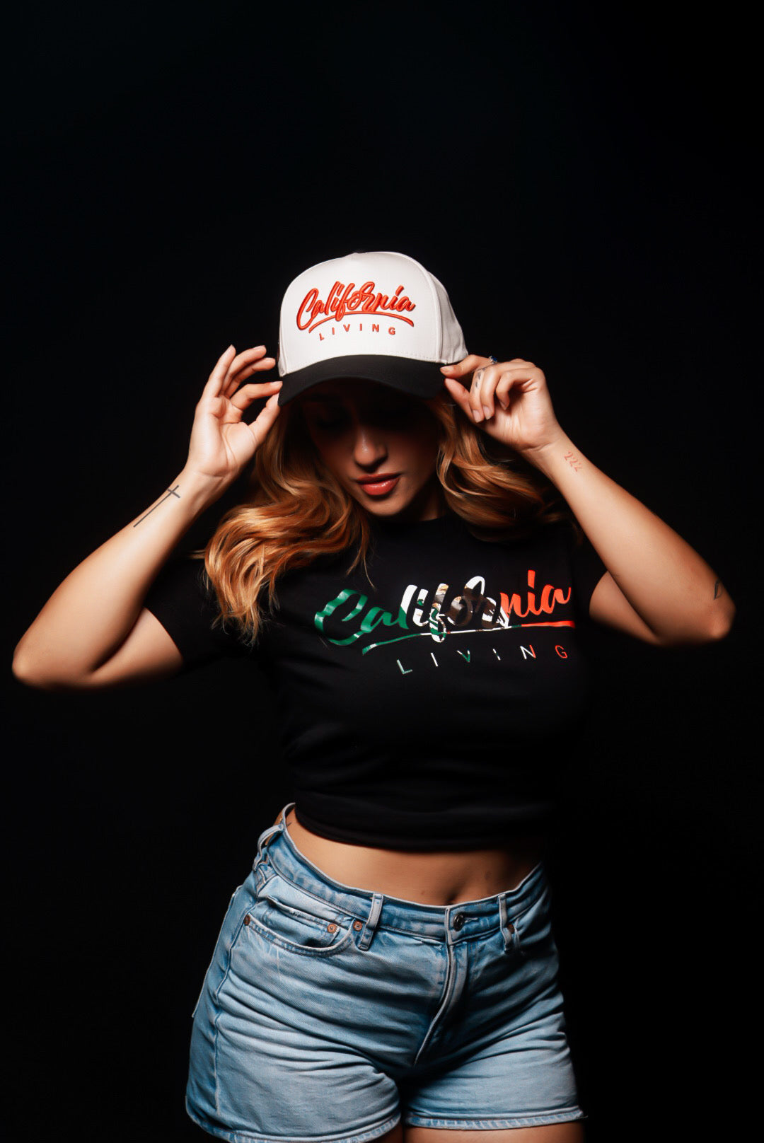 California Living Hat in cream and cherry red